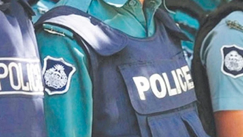 থানায় জিডি করতে ৩ প্যাকেট সিগারেটের দাম নিলেন এএসআই